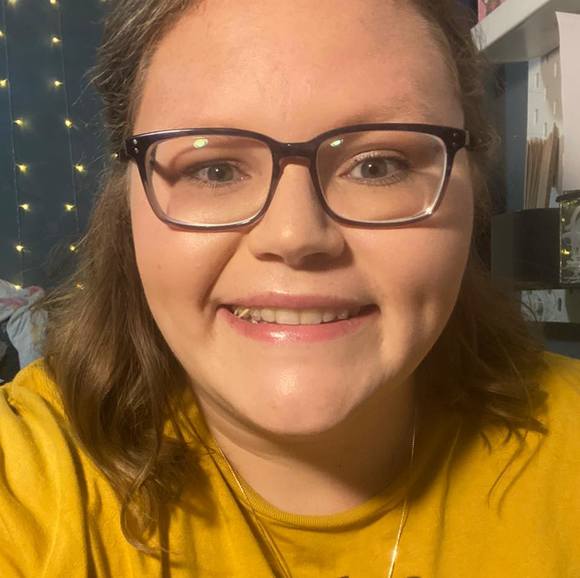 Profile Picture of Allison Patrick (@allisonpatri395) on Poshmark