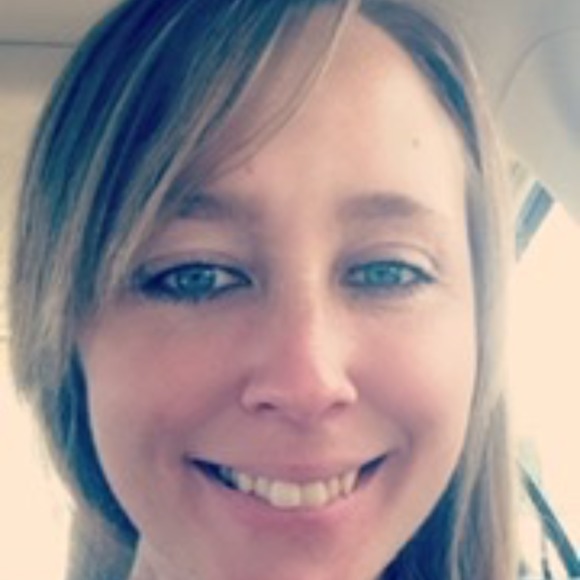 Profile Picture of Lacey Boyce (@laceyb1985) on Poshmark