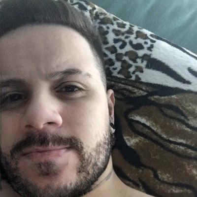 Profile Picture of Dênnis Walker  ✂️ 🔥 💈 (@v_darkbloom) on Twitter