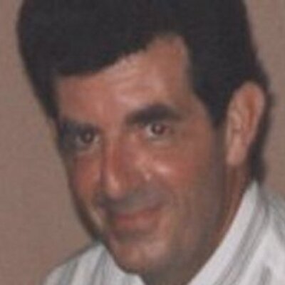Profile Picture of John Forth (@BeaksnFeathers) on Twitter