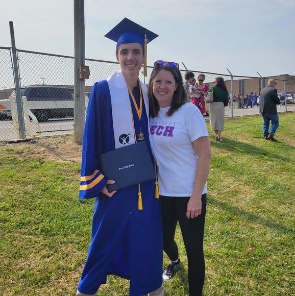 Profile Picture of Mary Hooks (@maryhooks) on Poshmark