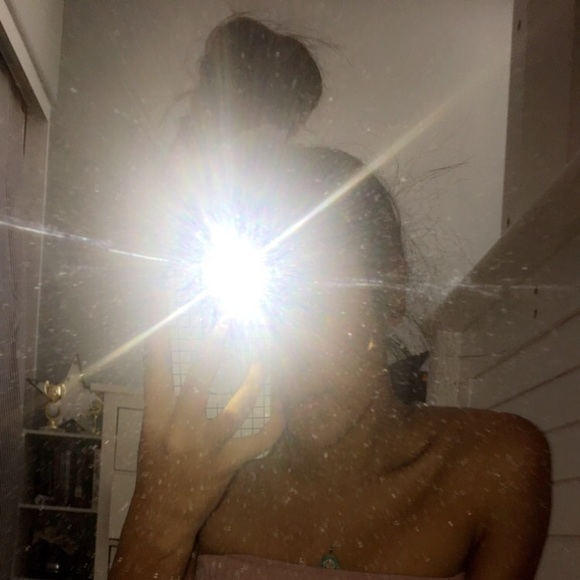 Profile Picture of Cassidt Dephillips (@cassidyiris) on Poshmark