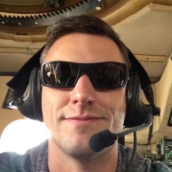 Profile Picture of Zach Howell (@zachhowell1406) on Poshmark