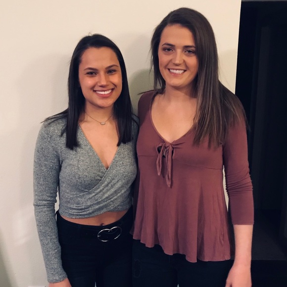 Profile Picture of Nicole Heitmann (@inheit26) on Poshmark