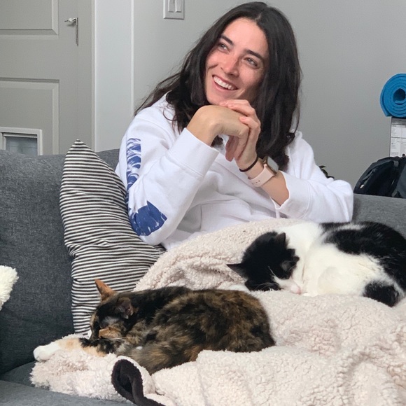 Profile Picture of Shelbi Schollenberger (@shelbijo13) on Poshmark