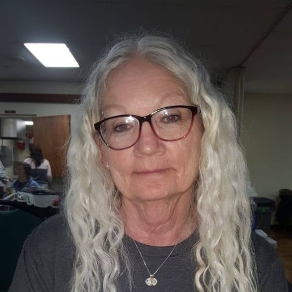 Profile Picture of Alice Currington (@alicefaye2004) on Poshmark