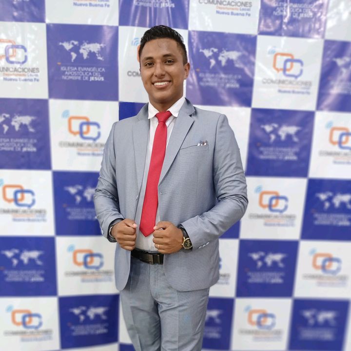 Profile Picture of Jonathan Echeverria (@jonaecheverria15) on Tiktok