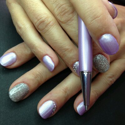 Profile Picture of Cindy Fée Des Ongles (@cindyfeedongles) on Twitter