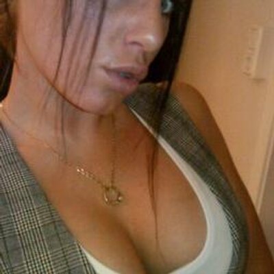 Profile Picture of Veronica Schroeder (@VeronicaSchro15) on Twitter