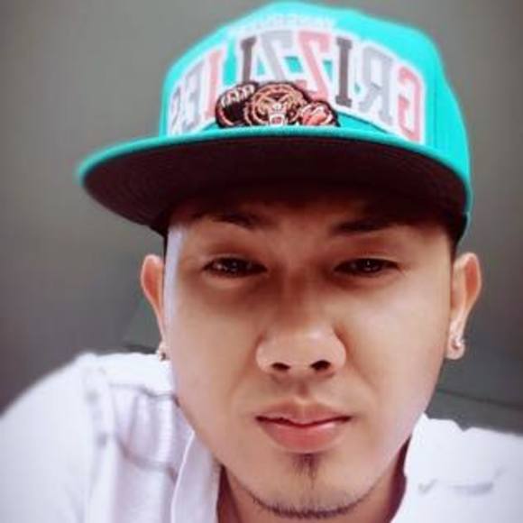 Profile Picture of Jon Kealiinohomoku (@jonmk) on Poshmark
