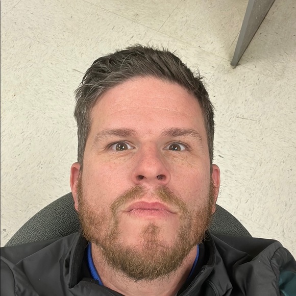 Profile Picture of Seth Whitaker (@stwhit000) on Poshmark