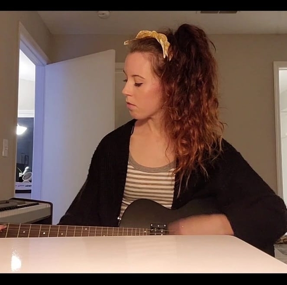 Kristen Peyton - Poshmark Profile Picture of Kristen Peyton (@hangnail50) on Poshmark