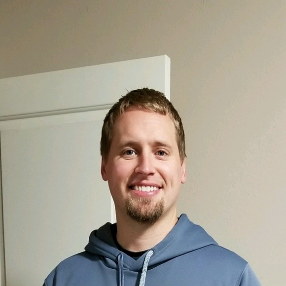 Profile Picture of Chris Gregerson (@christophergreg) on Poshmark