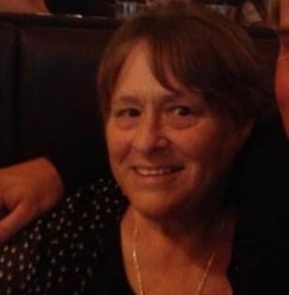 Kathryn Requa - Poshmark Profile Picture of Kathryn Requa (@123kar) on Poshmark