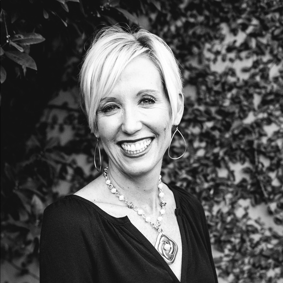 Profile Picture of Jessica Patay (@jpatay) on Poshmark