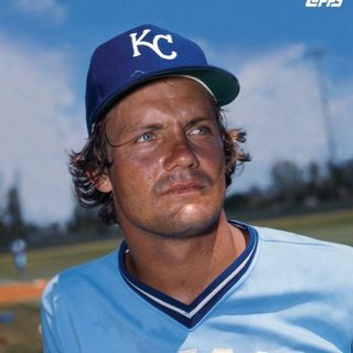 Profile Picture of I graph in Omaha (@autographhound) on Instagram