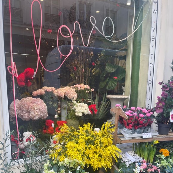 Profile Picture of Shonda Cuberson (@s_cub) on Poshmark