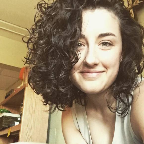 Profile Picture of Taylor Rookstool (@trook16) on Poshmark