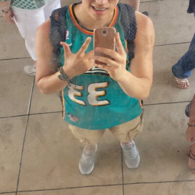 Profile Picture of Jon Aznar (@LLCool_Jon) on Twitter