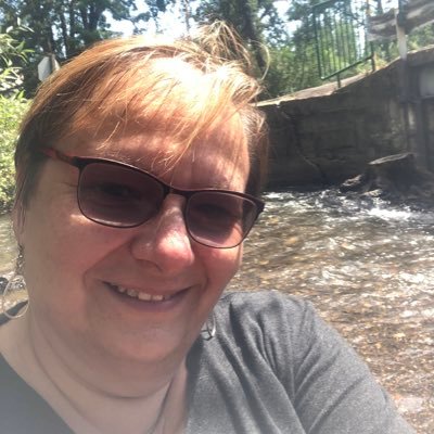 Profile Picture of Liane Roberts (@LianeRo24022813) on Twitter