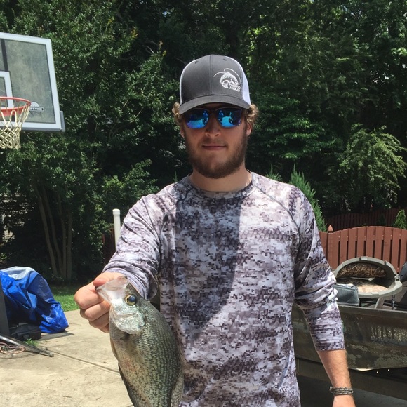 Profile Picture of Thomas Robison (@thomasrob_55) on Poshmark