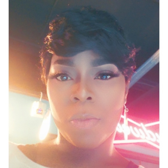 Syrissa Poncedeleon - Poshmark Profile Picture of Syrissa Poncedeleon (@poncedeleon_1) on Poshmark