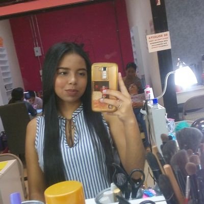 Profile Picture of Valeria Olivares (@valeria_oliva16) on Twitter