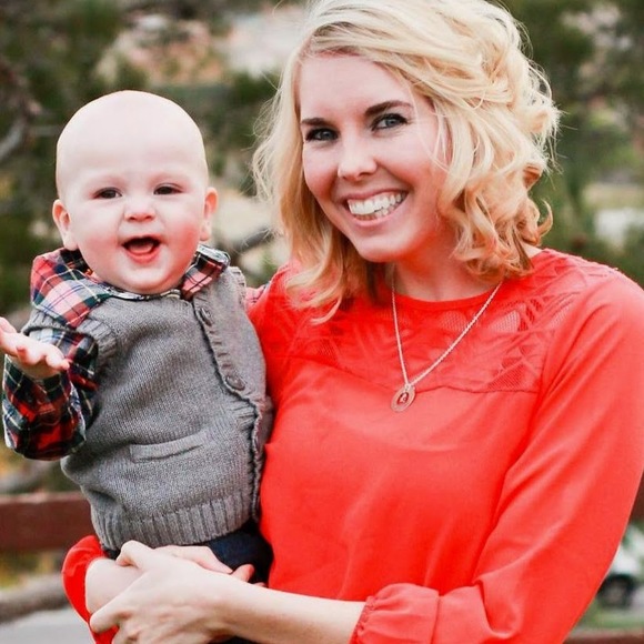 Profile Picture of Jennifer Grimshaw (@mangusjm54) on Poshmark