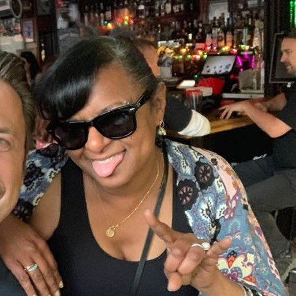 Aanderson Anderson - Poshmark Profile Picture of Aanderson Anderson (@doubleainla) on Poshmark