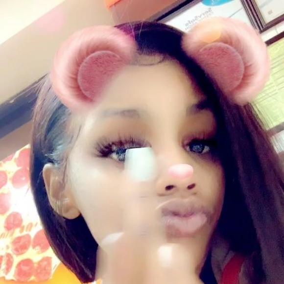 Profile Picture of Juss Neishiaa (@jussneishiaa) on Poshmark