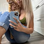 Profile Picture of Brent Helen Maisie (@adurazdx.george) on Facebook