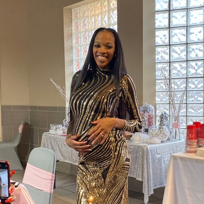 Profile Picture of Confidence&Charisma (@MzDenaBean) on Twitter