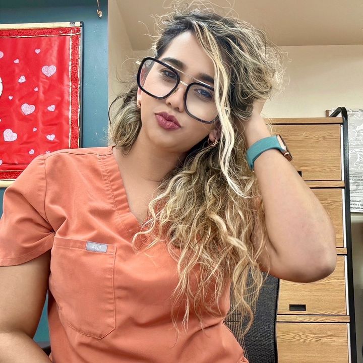 Juliana Persaud🇻🇪💯➡️🇬🇾 - Tiktok Profile Picture of Juliana Persaud🇻🇪💯➡️🇬🇾 (@@julianapersaud) on Tiktok