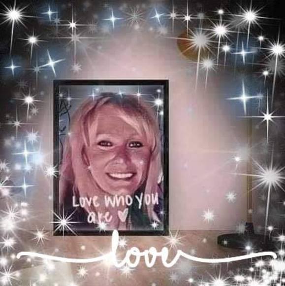 Profile Picture of Nita ann Hamlein (@nitahamlein) on Poshmark