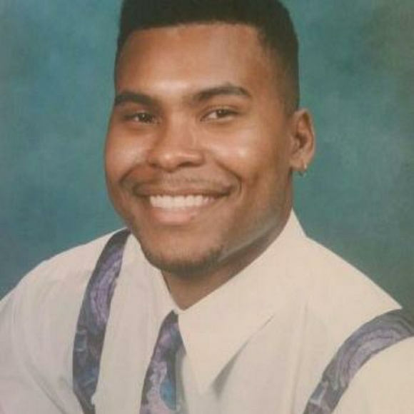 Profile Picture of Willard Thomas (@willardt) on Poshmark