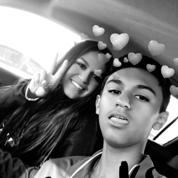 Profile Picture of Alex Quihuis (@alex_quihuis) on Poshmark