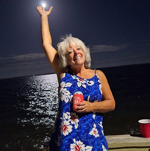 Profile Picture of Tracy Meehan peterson (@teepee214) on Poshmark