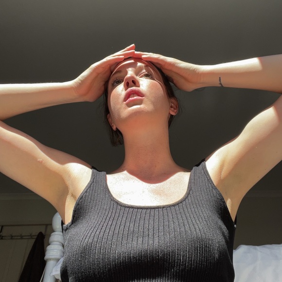 Profile Picture of Leah Bennett (@leahbennett360) on Poshmark