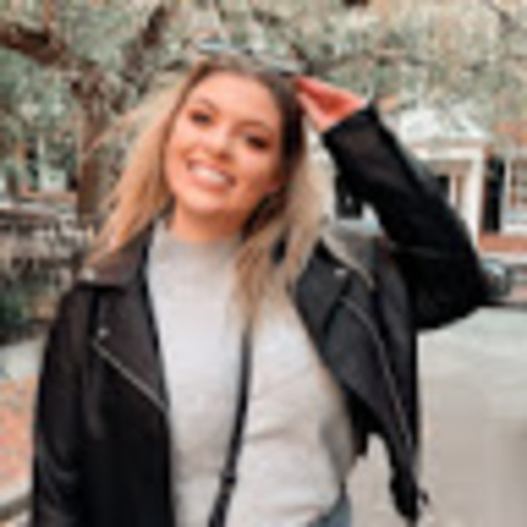 Profile Picture of Adina Grodsky (@adinagrodsky) on Poshmark