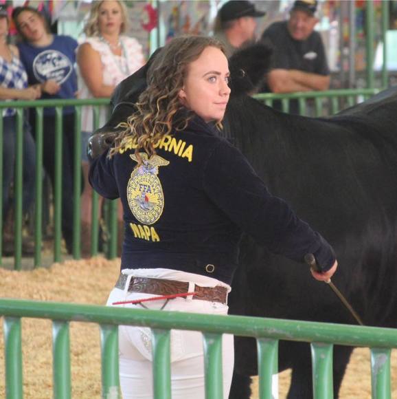 Profile Picture of Hannah Madole (@cheyanne22_4_h) on Poshmark