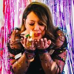 Profile Picture of Lisa Barrett (@hey_confettii) on Instagram