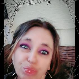 Profile Picture of Deborah Burns Foster (@pasteeater) on Pinterest