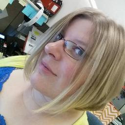 Profile Picture of Roberta Olson (@bluestalkings) on Twitter
