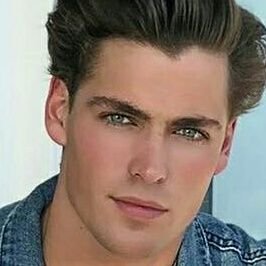 Profile Picture of Alex Monte Cristo (@AlexMonteCrist1) on Twitter