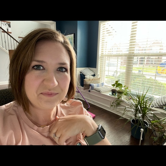 Profile Picture of Ruth Lloyd (@ruthlloyd) on Poshmark