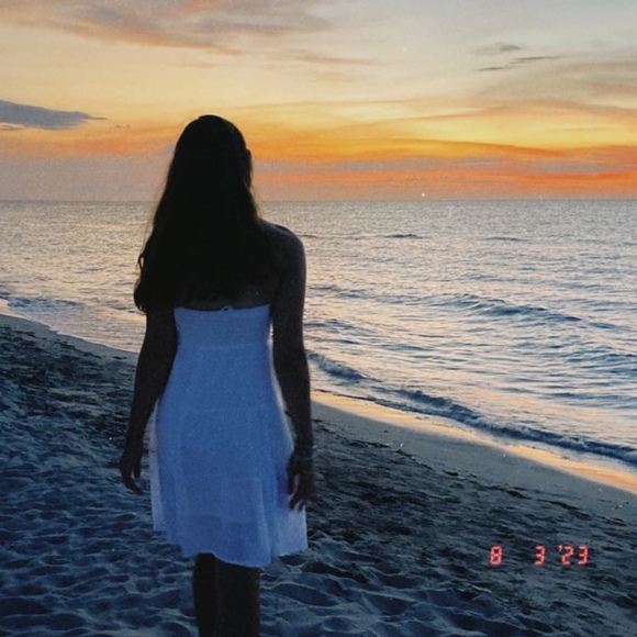 Profile Picture of Emily Czyzycki (@emily_czyzycki) on Poshmark