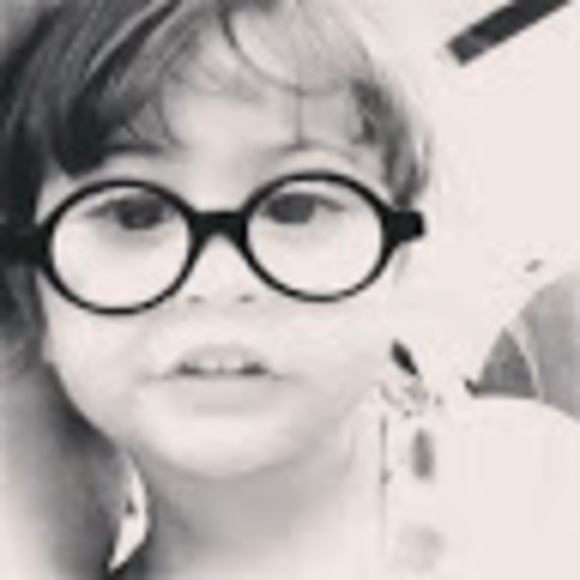 Profile Picture of Alexander Pabon (@alexanderpabon) on Poshmark