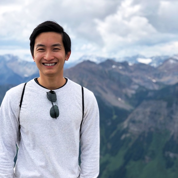 William Huang - Poshmark Profile Picture of William Huang (@huangw) on Poshmark