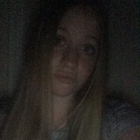 Profile Picture of Madalyn Ohmes (@madalyn14) on Poshmark