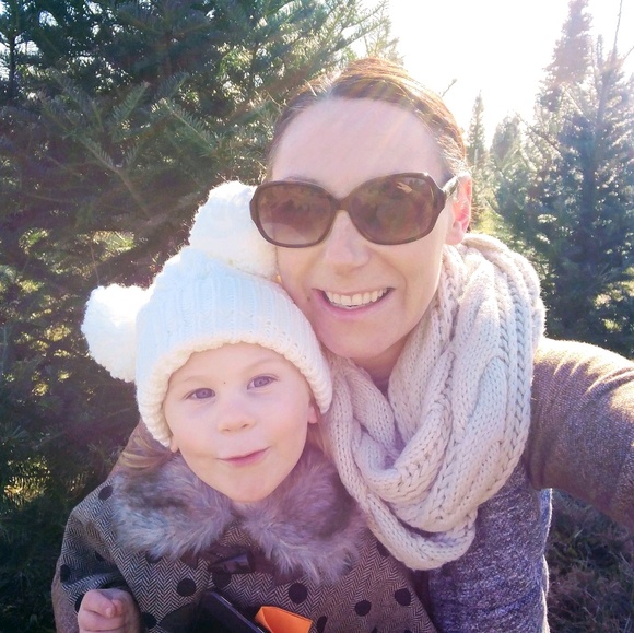 Profile Picture of Amanda Jorgenson (@blamon1037) on Poshmark